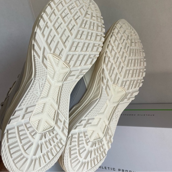 APL Techloom Defender High Top
Sneaker Clay Pristine Color Men Size 8.5 - Picture 8 of 11